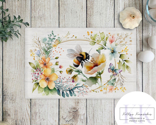 Country Style Bumble Bee Kitchen Glass Chopping board - Worktop Saver - Kitchen Chopping Board - Country Kitchen - Farmhouse