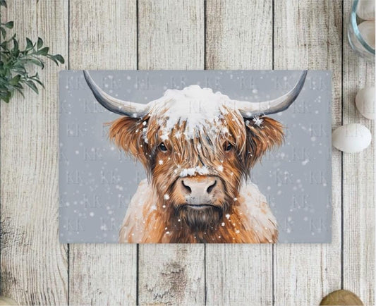 Highland Cow Glass Chopping Board - Worktop Saver- Winter Highland coo - Winter Decor - Snow - Country Kitchen Decor